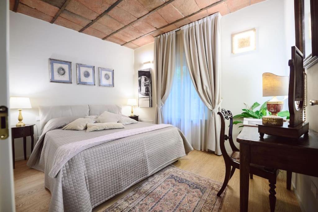Corte Paolina - Charming Courtyard Inside Lucca Exterior photo