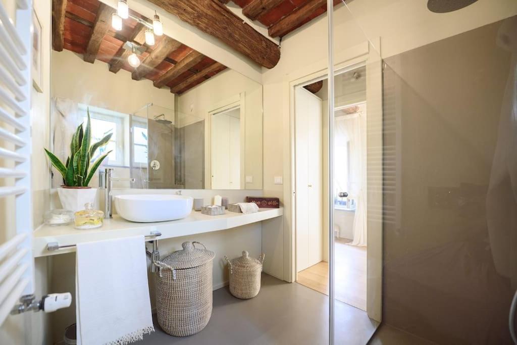 Corte Paolina - Charming Courtyard Inside Lucca Exterior photo